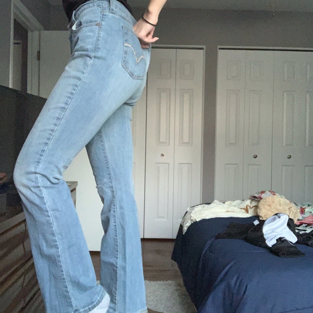 SOLD Levi Bootcut Jeans - Picture 4 of 4